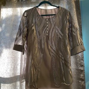 Gray/Silver 3/4 length mesh sleeved blouse